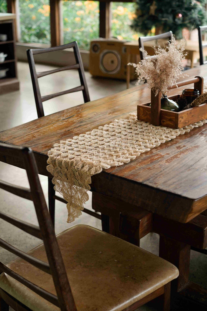 Holiday 2019 Abaca Shell Table Runner